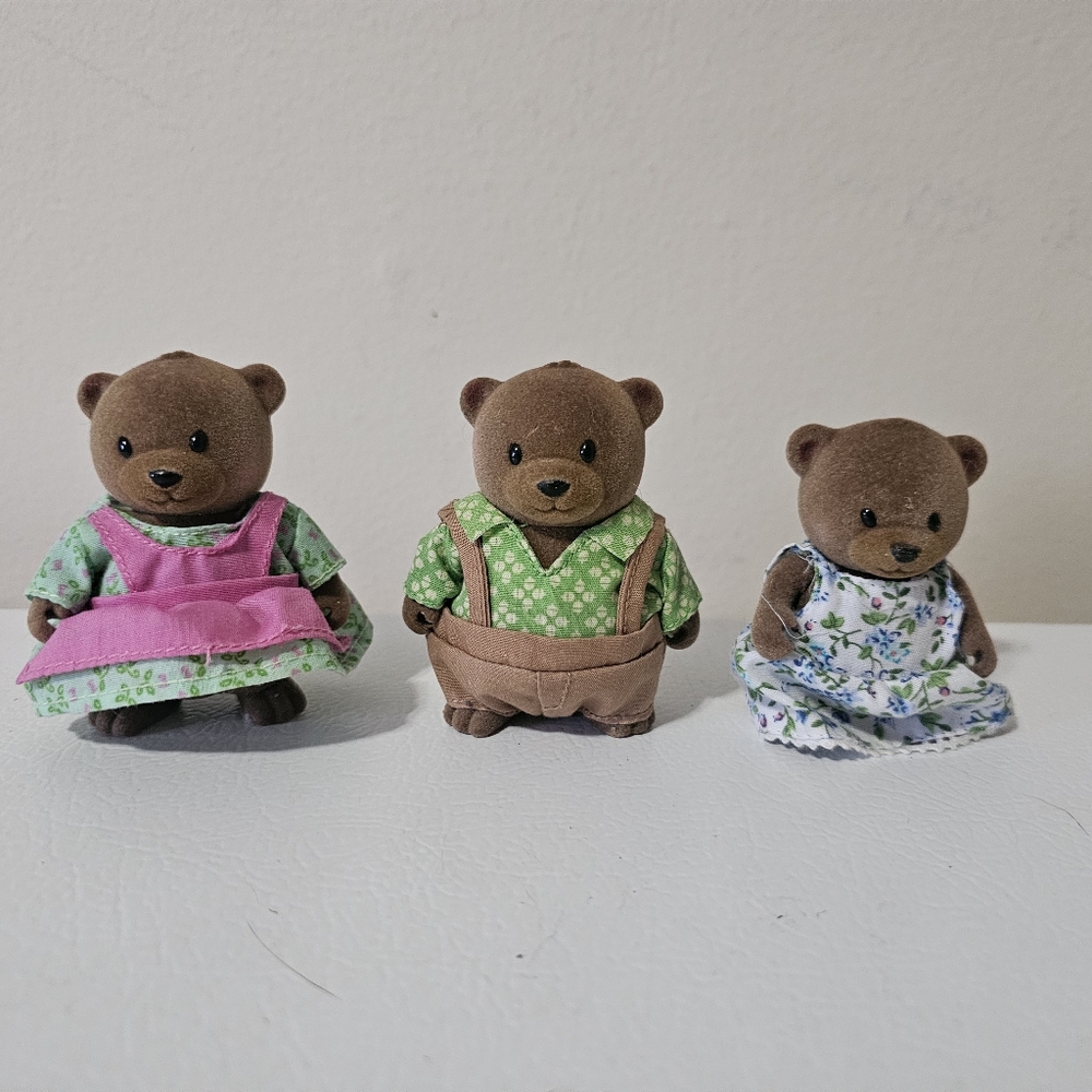 Li'l Woodzeez Healthnuggle Bear Family 3 Flocked Animals